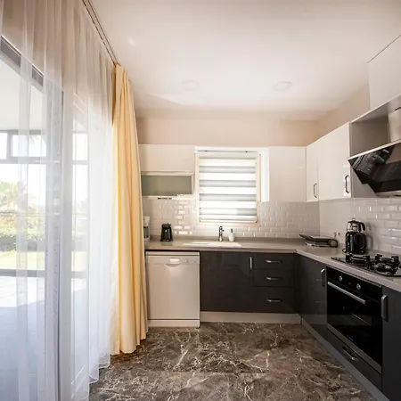 Gorgeous House With Shared Pool And Garden In Bodrum Daire *