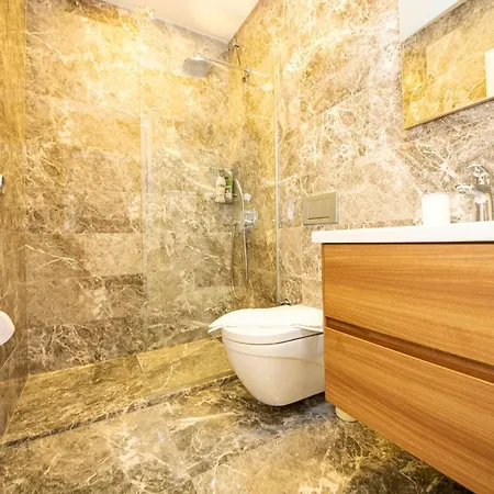 Daire Gorgeous House With Shared Pool And Garden In Bodrum Yakakoy (Bodrum)