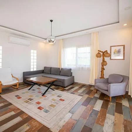 Daire Gorgeous House With Shared Pool And Garden In Bodrum Yakakoy (Bodrum)